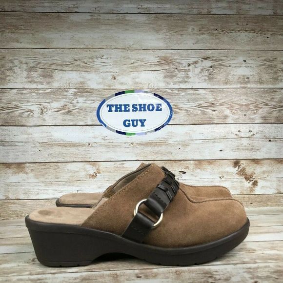 EASY SPIRIT PIERSON WOMEN'S SIZE 6 M BROWN LEATHER MULES CLOGS - Picture 1 of 10